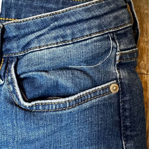 Free People High Rise Fringe Crop Jeans 61502-16515125  Size 28 Raw Hem - Picture 4 of 6